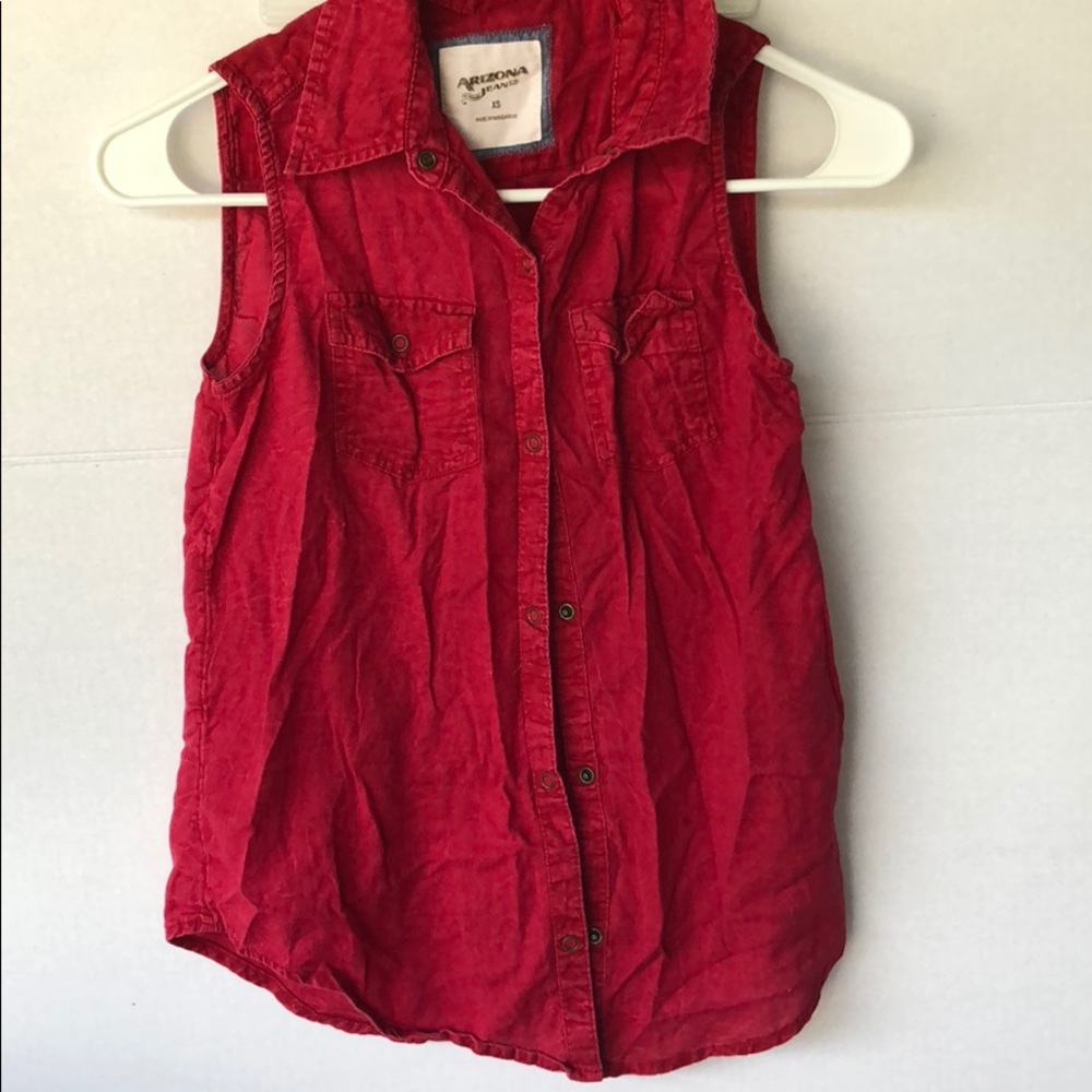 Sleeveless top